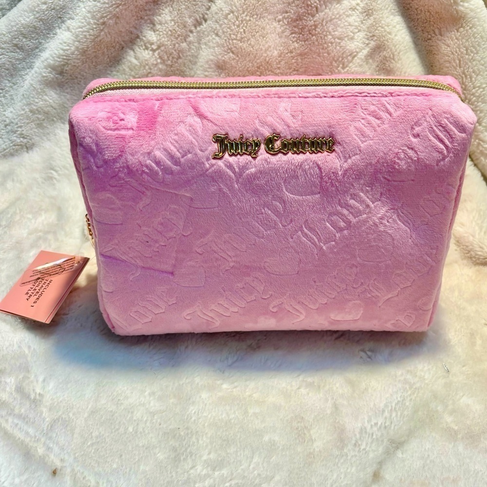 NWT Juicy Couture Travel Cosmetic Bag Pale Pink Velour Large w/travel bottle